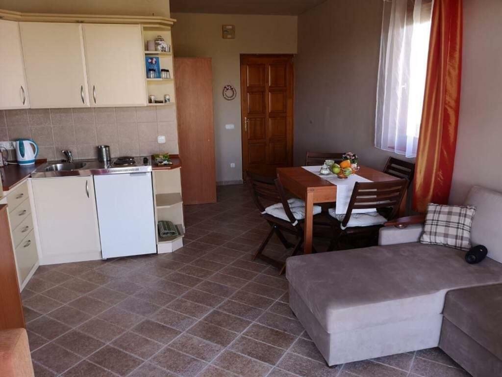 Horvath Apartman Fonyod Apartment Exterior photo